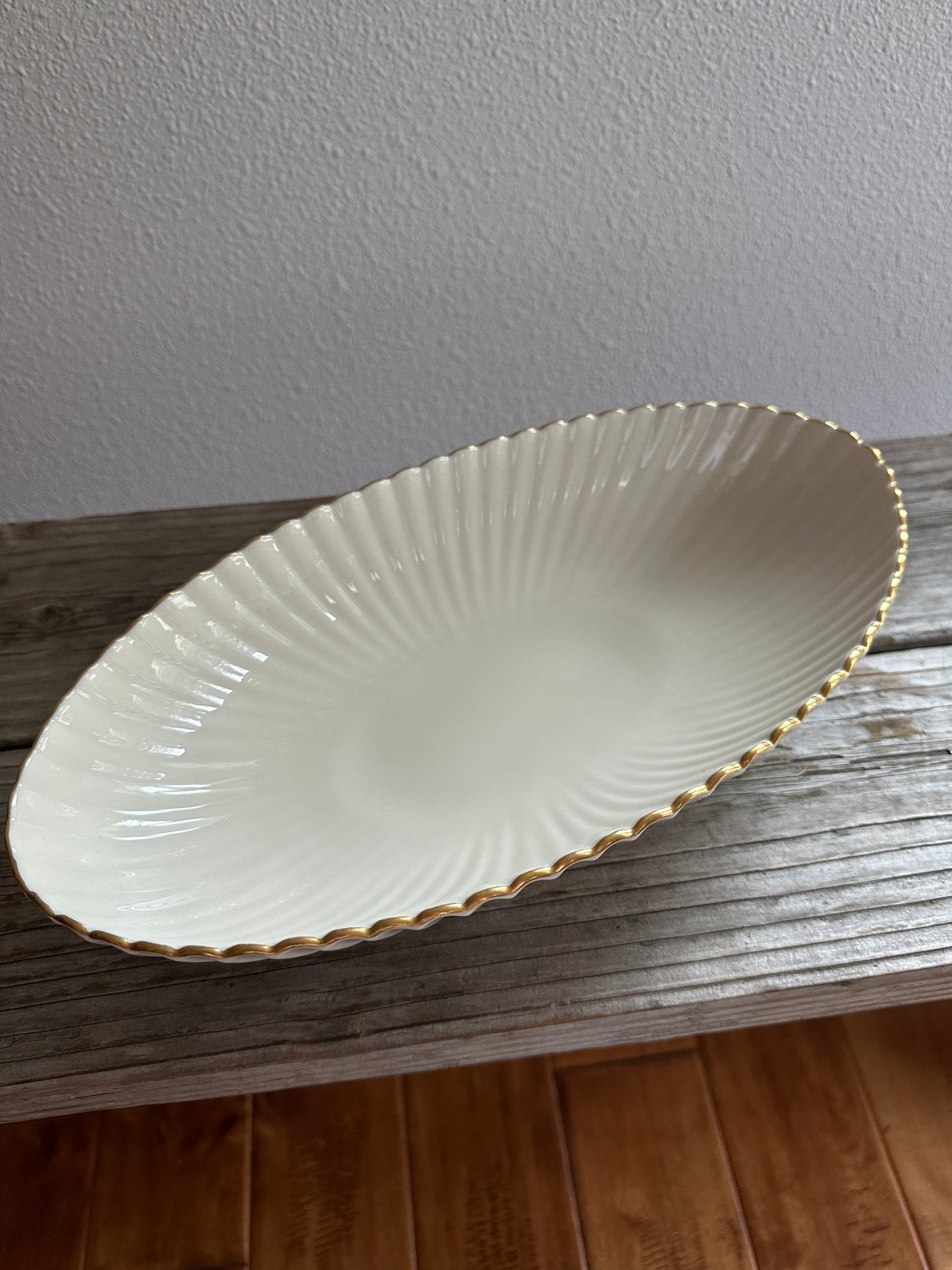 Lenox 24k Gold Scallop Rim Dish