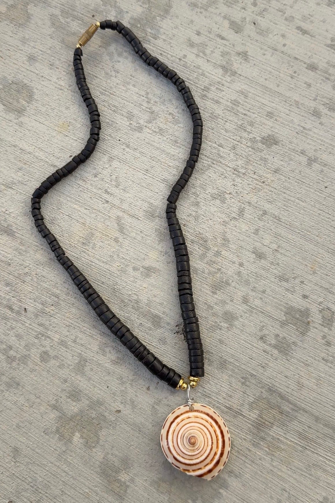 Shell Pendant Necklace