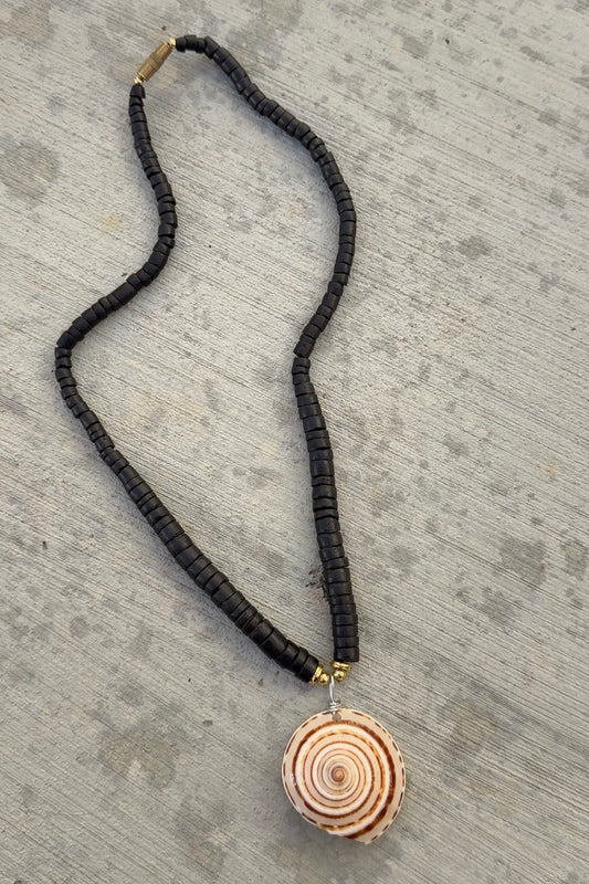 Shell Pendant Necklace