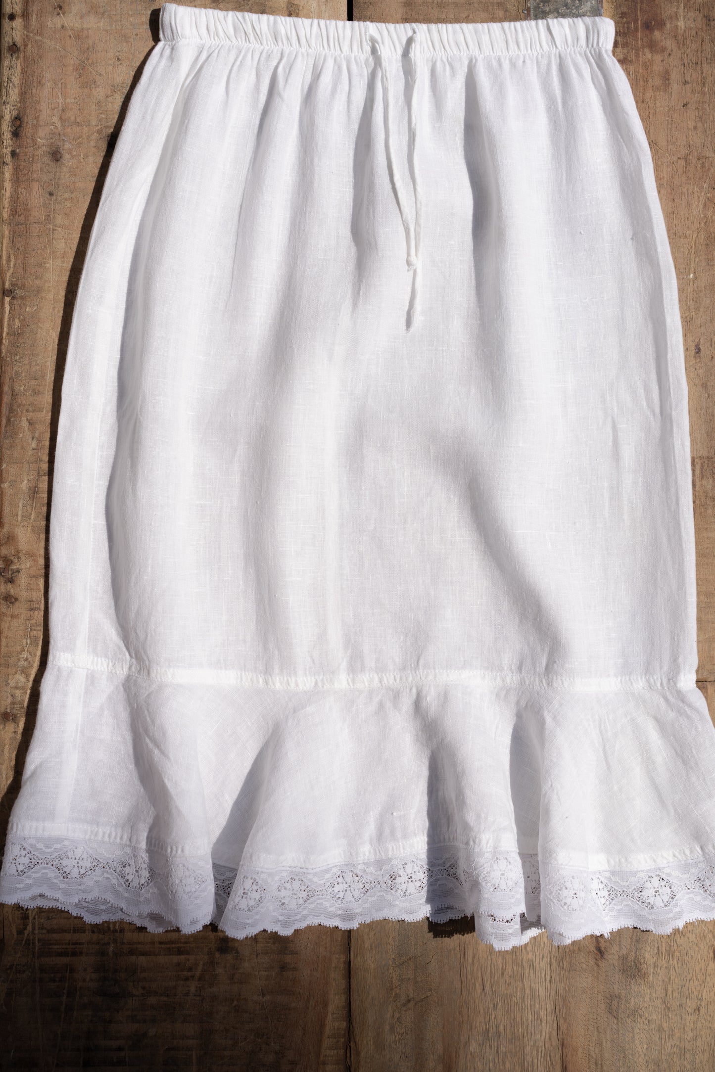 CLIO Linen Lace Skirt