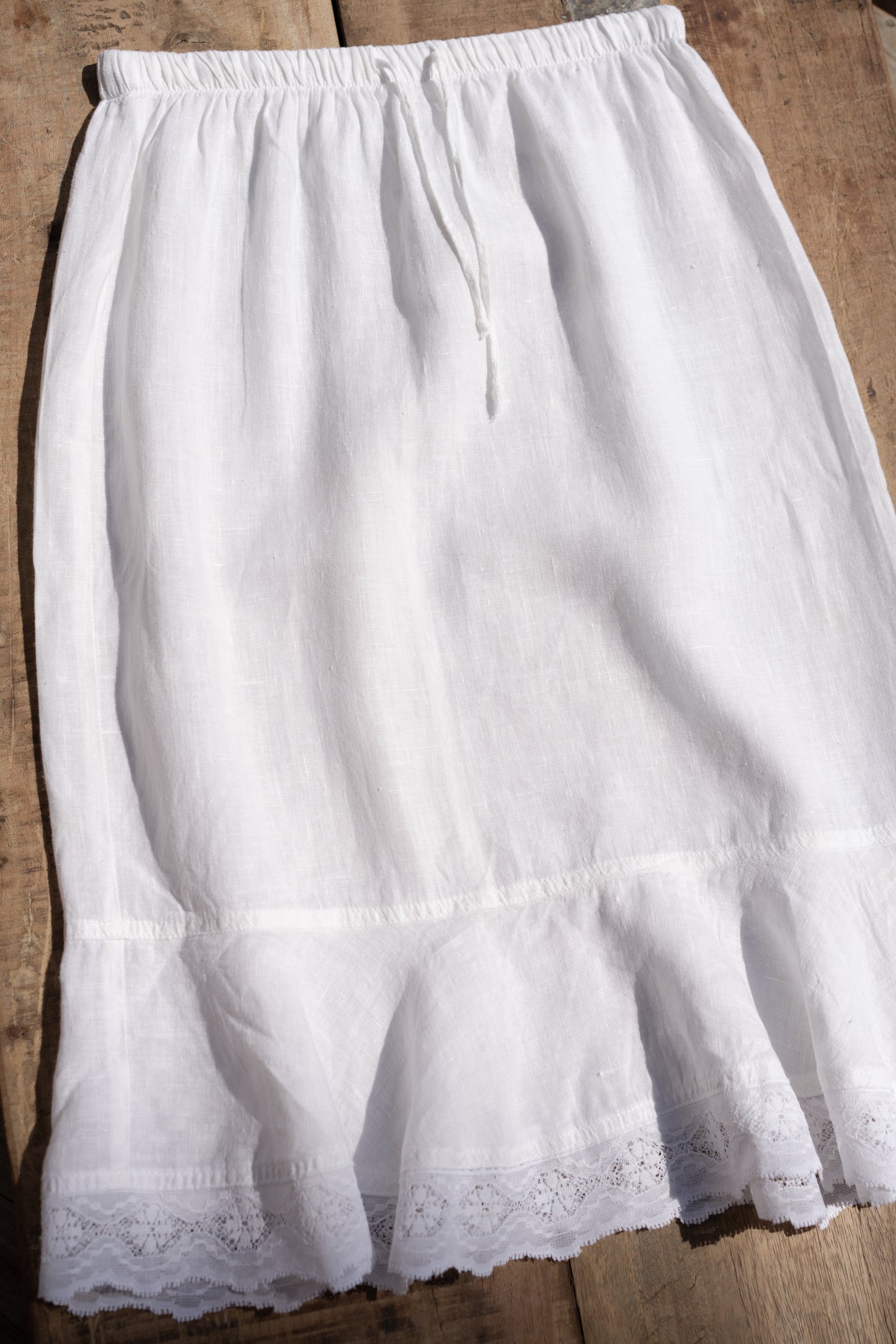 CLIO Linen Lace Skirt