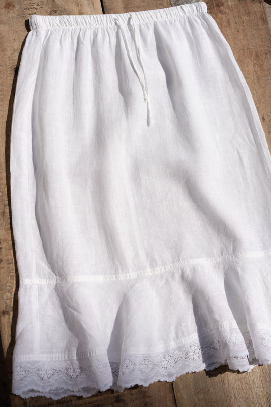CLIO Linen Lace Skirt