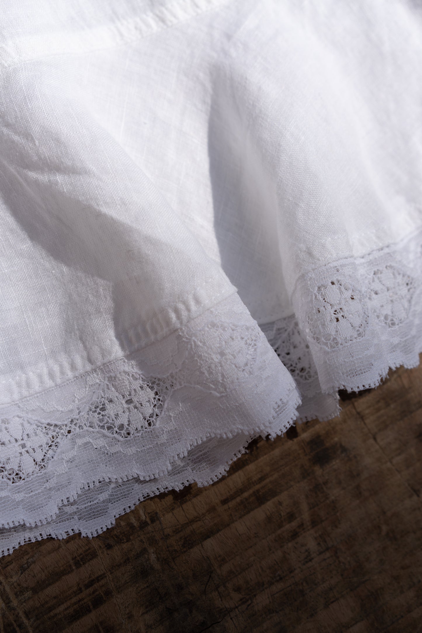 CLIO Linen Lace Skirt