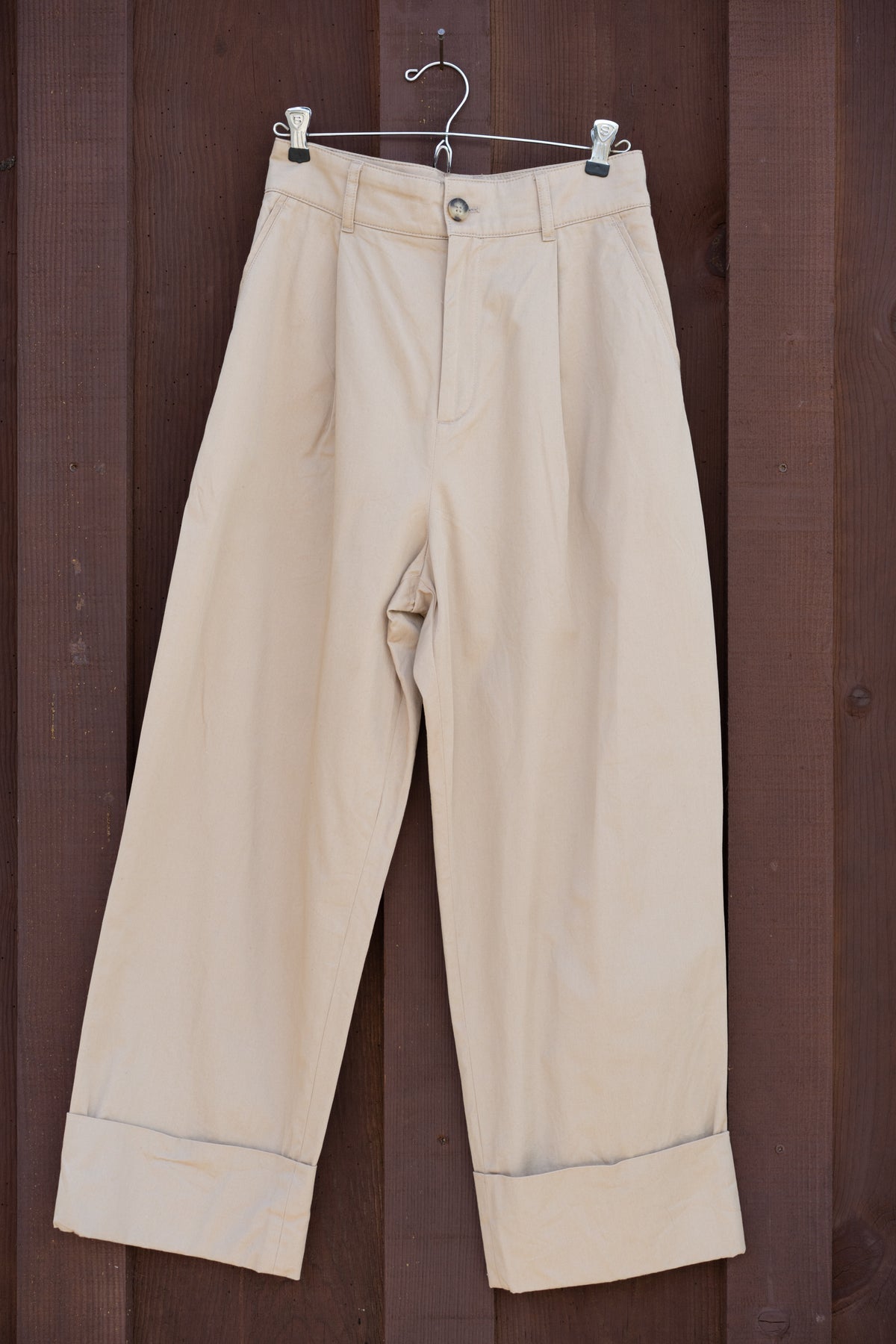 Club Monaco Cotton Pleated Cuff Trousers