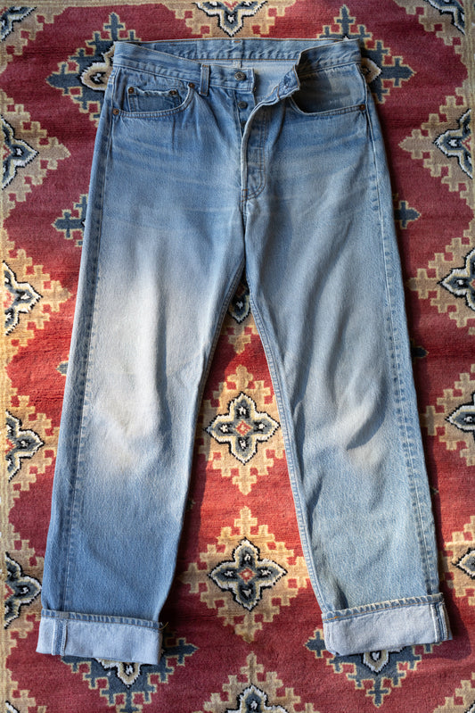 80s Levi's 501 Faded Light Wash Jeans