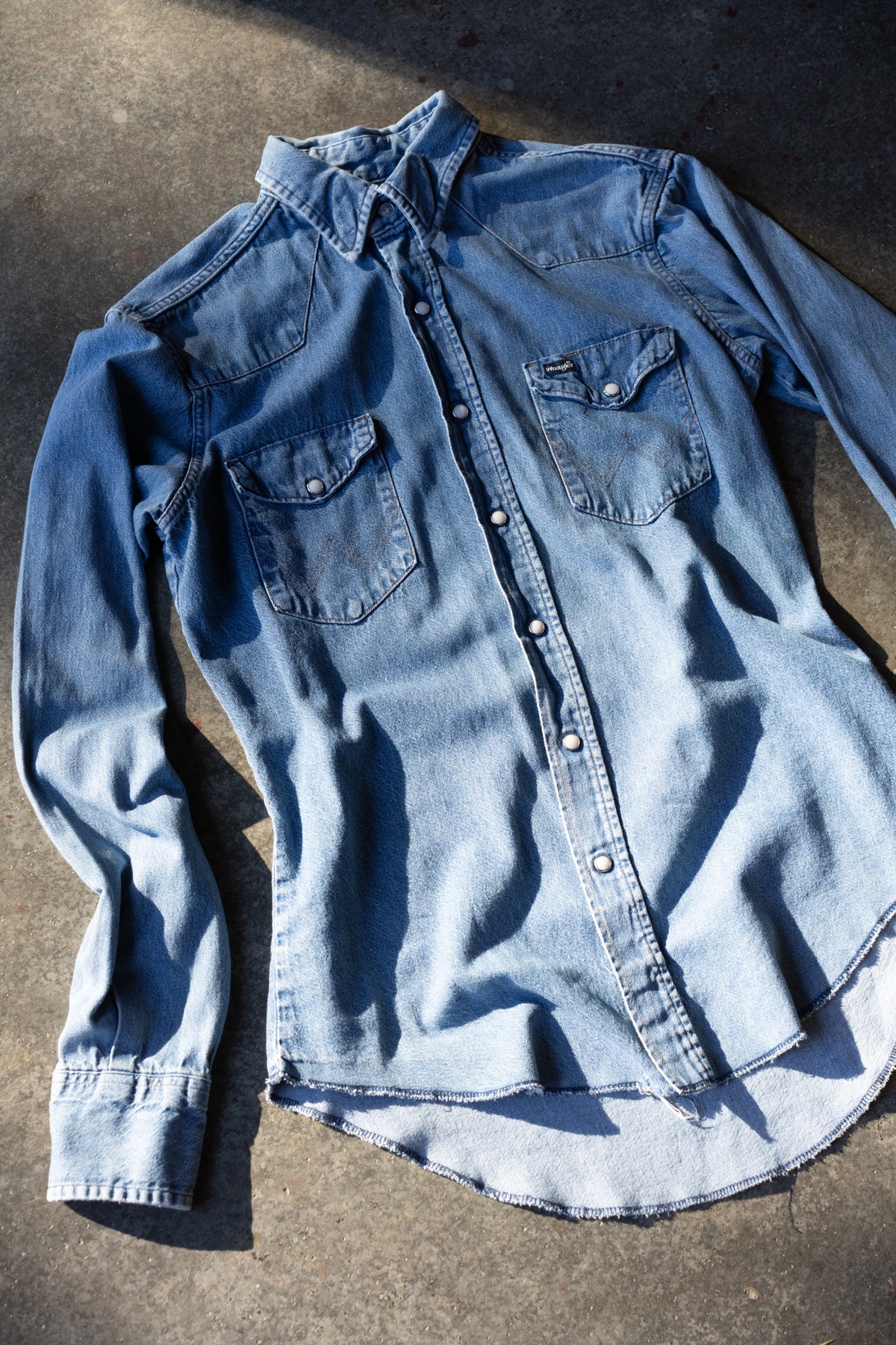 70s–80s Wrangler Faded Denim Western Snap Shirt