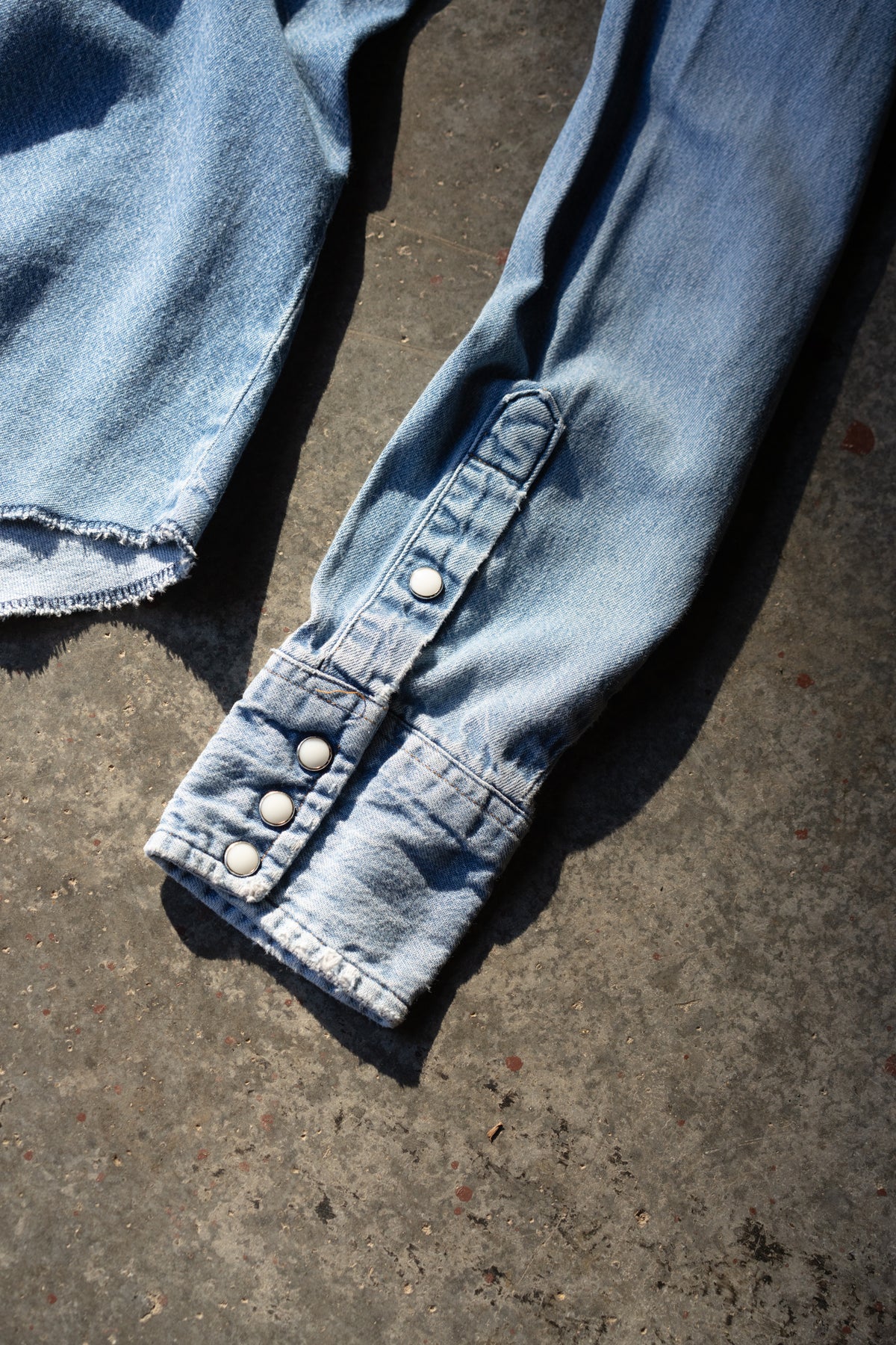 70s–80s Wrangler Faded Denim Western Snap Shirt