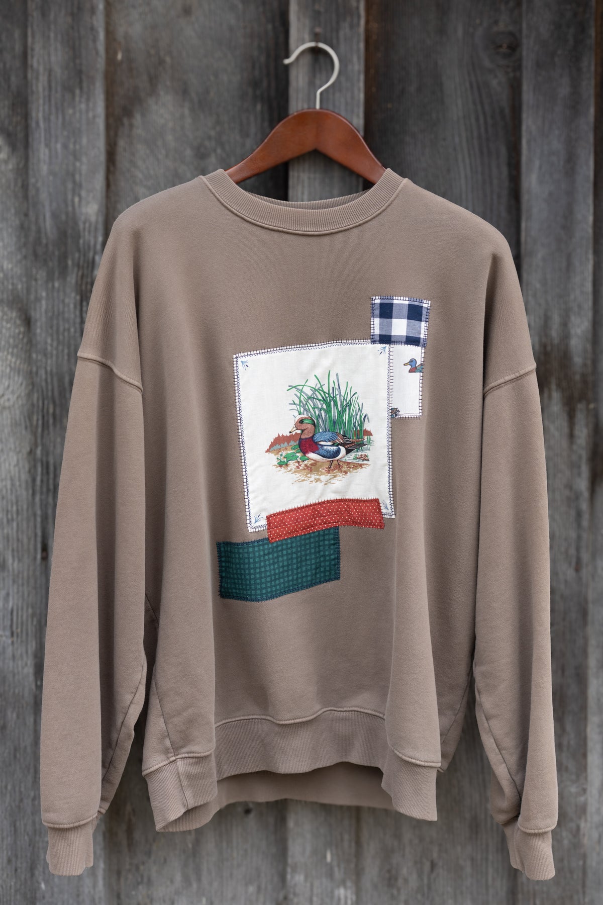 LA Relaxed Duck Patch Sweater