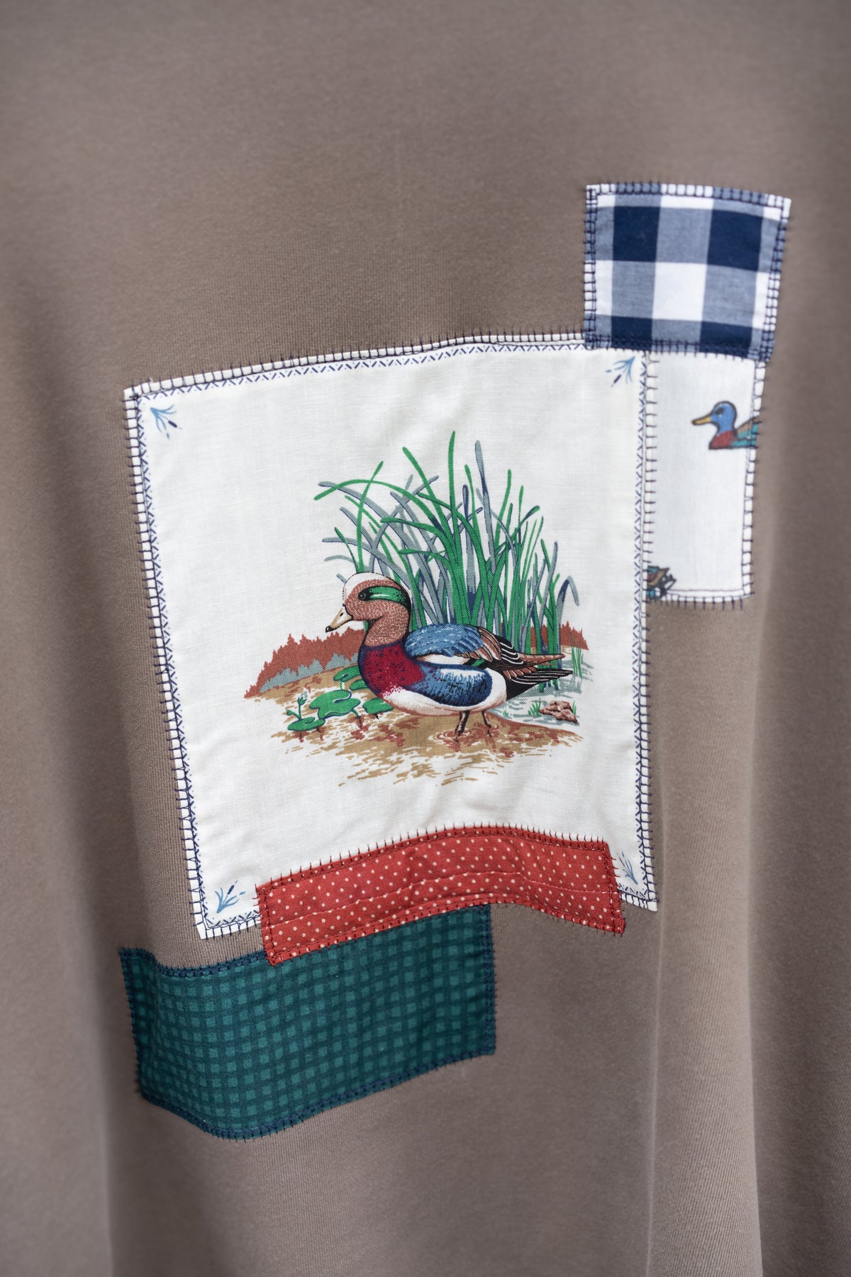 LA Relaxed Duck Patch Sweater