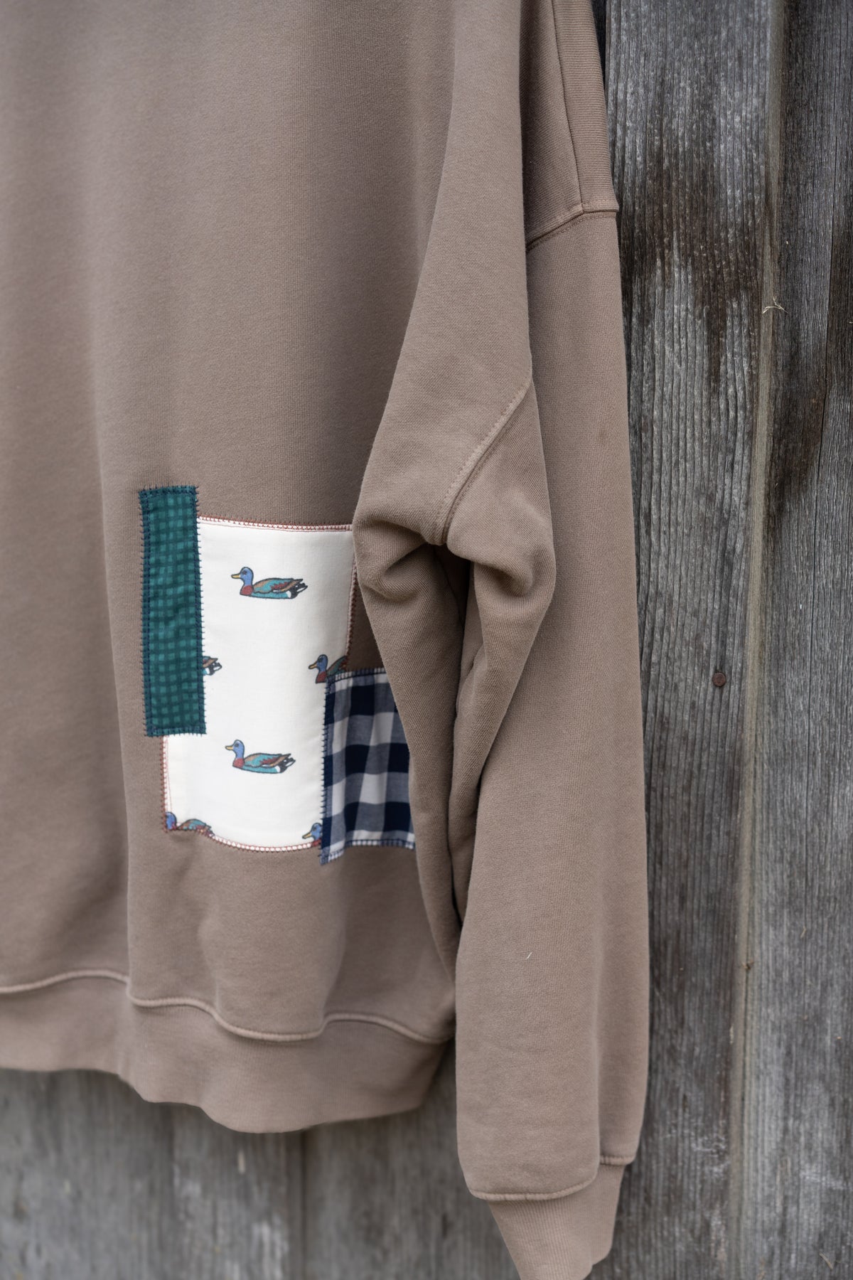 LA Relaxed Duck Patch Sweater