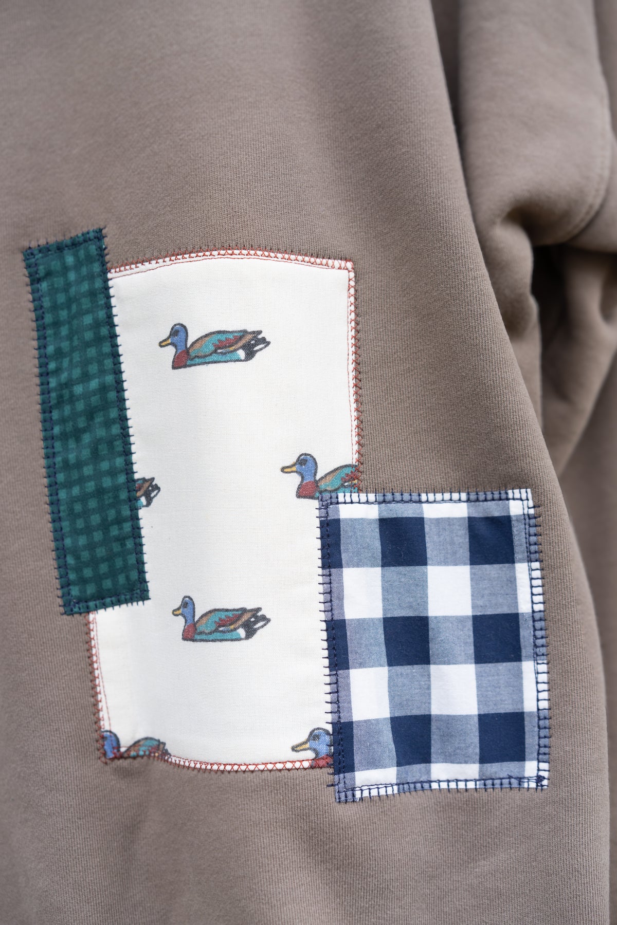 LA Relaxed Duck Patch Sweater