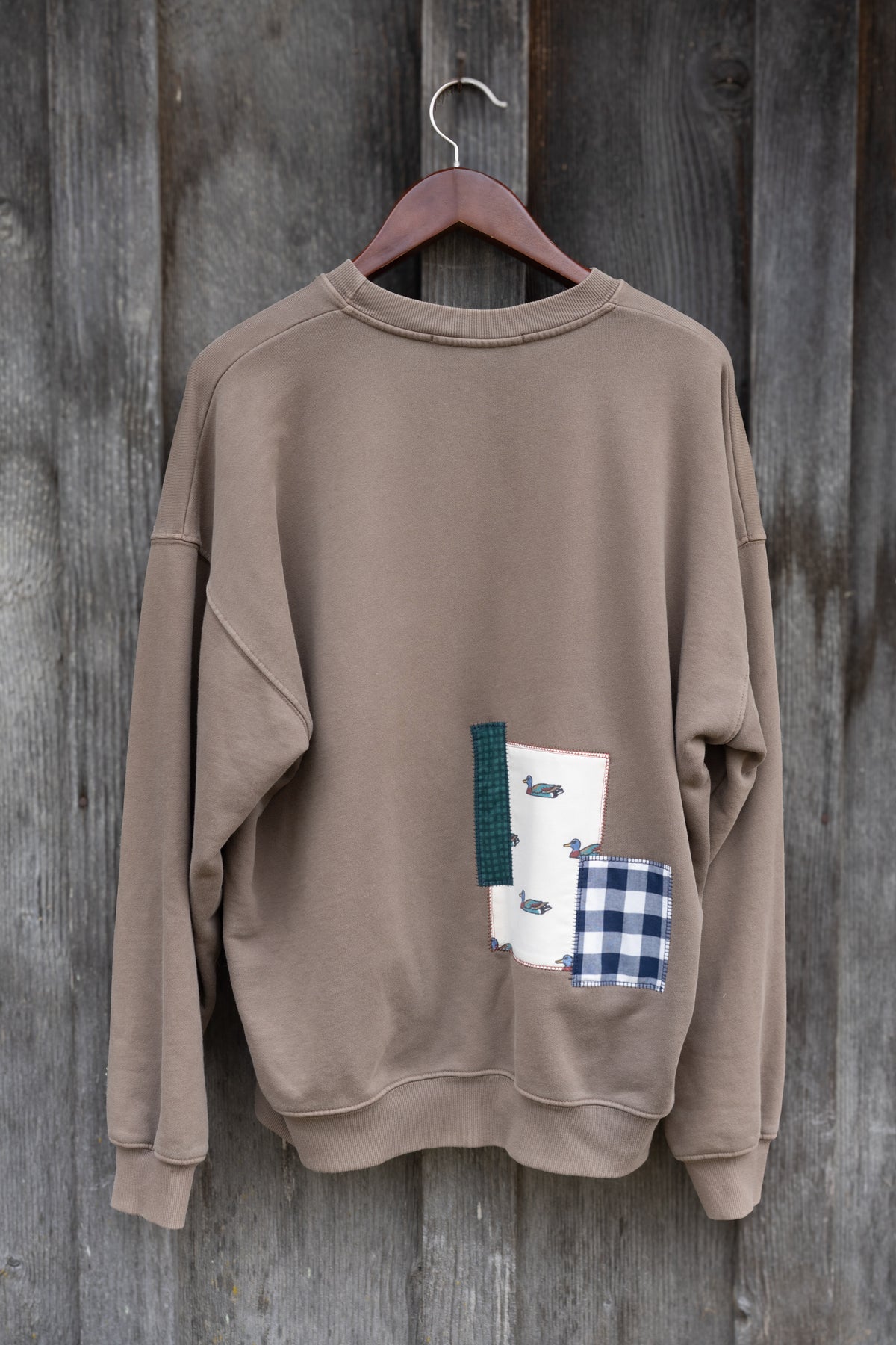LA Relaxed Duck Patch Sweater