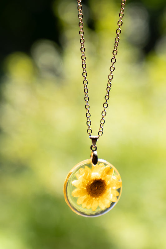 Sunpetal Necklace